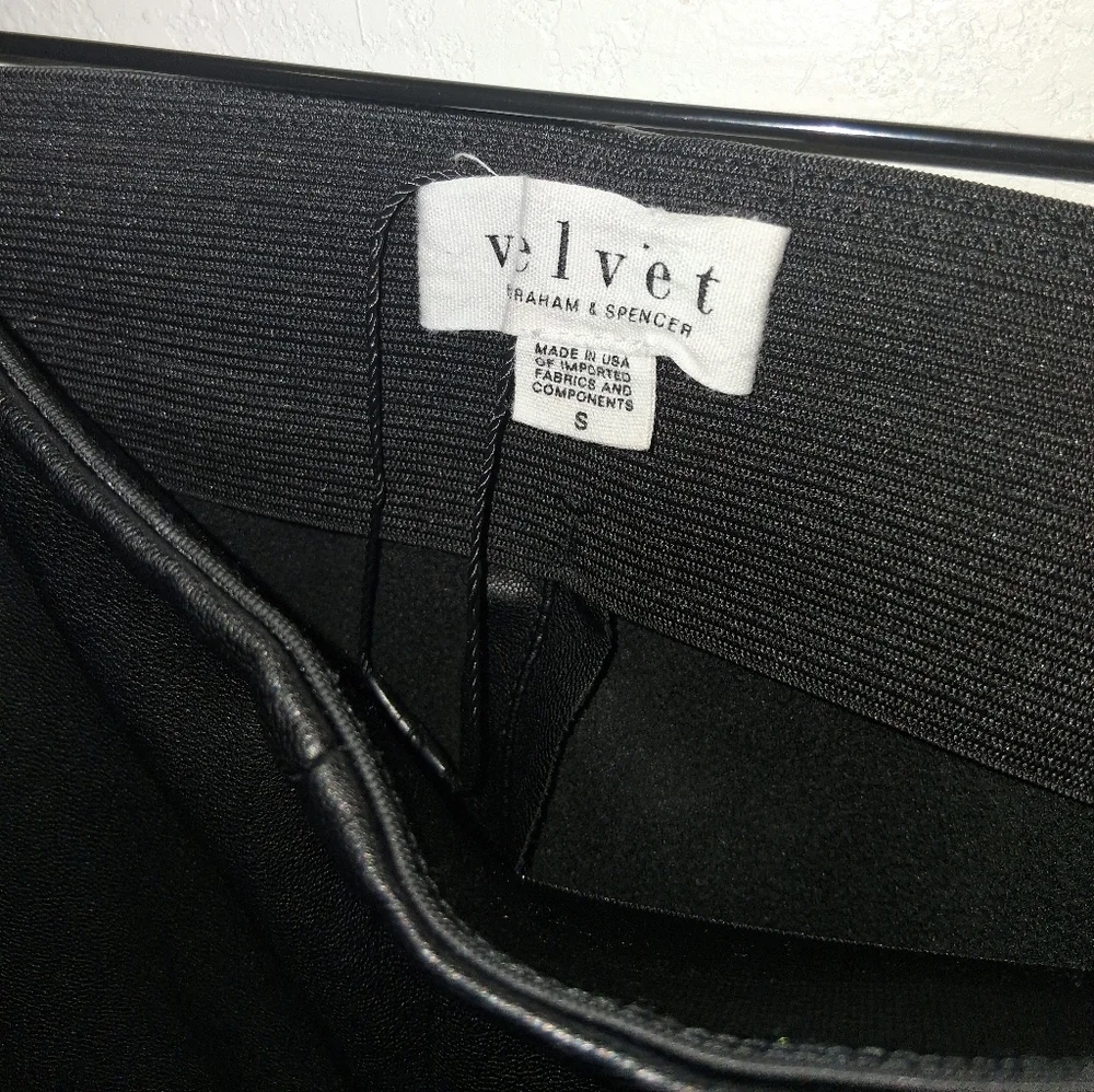NEW VELVET by GRAHAM & SPENCER Berdine Faux Leather Leggings - Picture 9 of 12